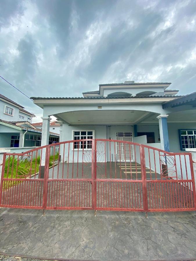 Desyafiq Homestay Kuala Kedah Экстерьер фото