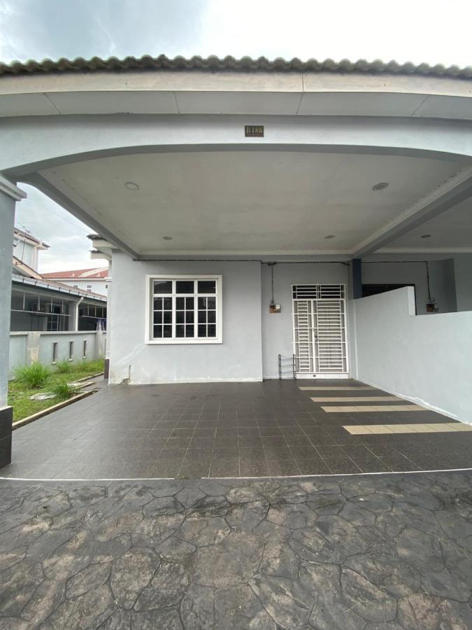 Desyafiq Homestay Kuala Kedah Экстерьер фото